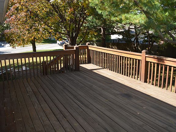 5th image of 701 SE Diamond Ct