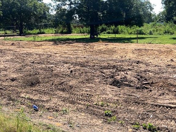 4th image of 9999 Pin Oak Rd