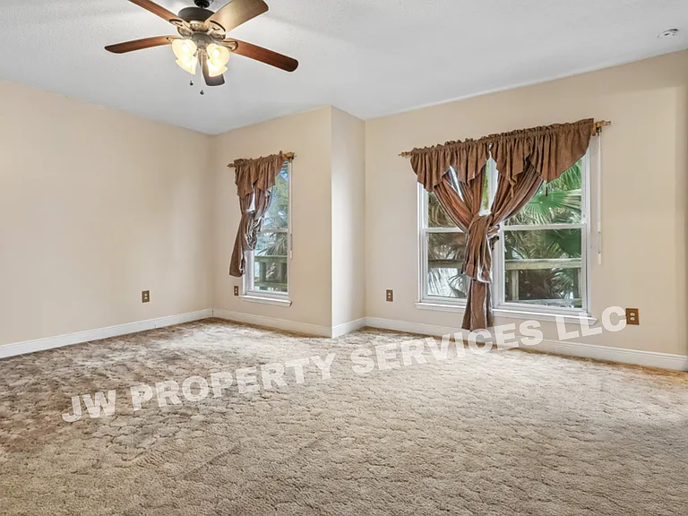 277 Moonraker Dr — Photo 5