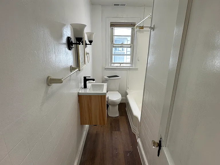 417 N Walnut St #2 — Photo 8