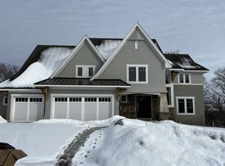 7035 Lucy Ridge Ln, Chanhassen, MN 55317