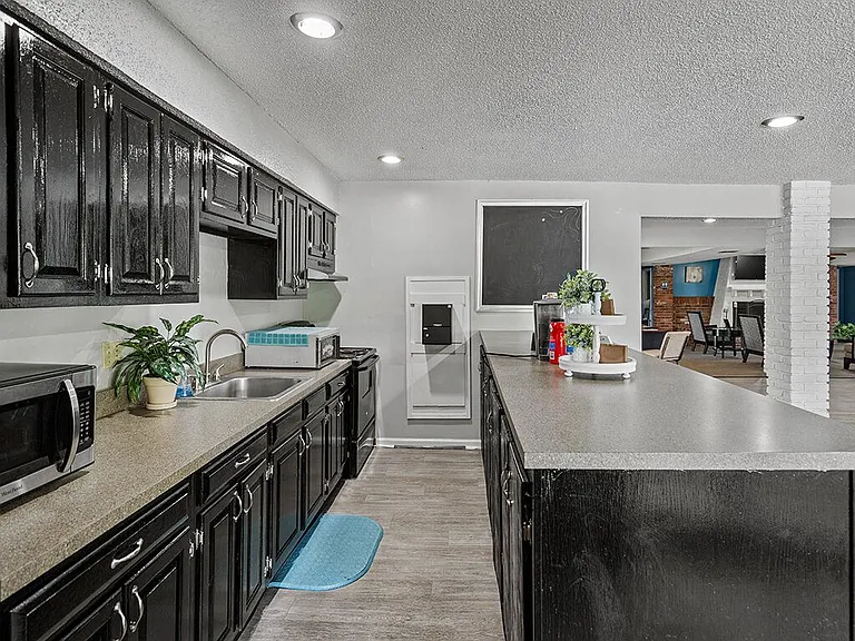Clubhouse with Kitchenette