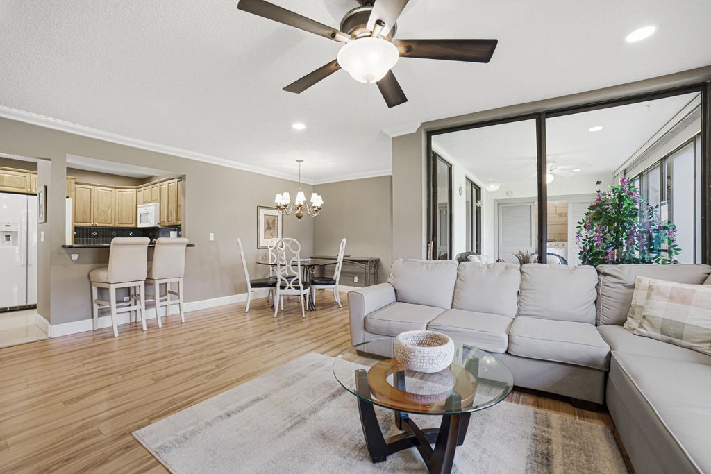 5475 Verona #E, Boynton Beach, FL - View 2