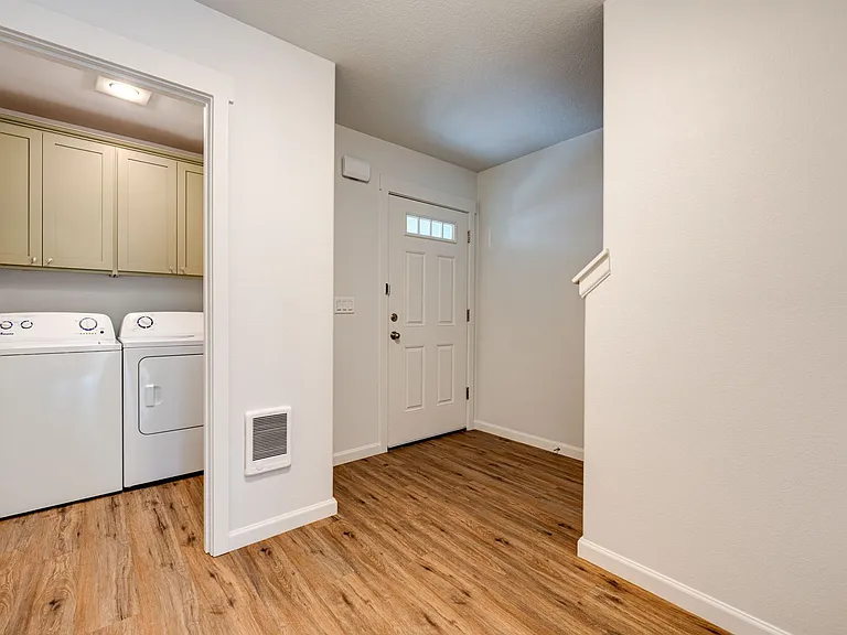 935 Arthur Ave — Photo 8