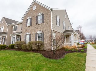 1820 Powers Rd, Woodstock, IL 60098