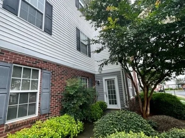 4290 Cedarcroft Ct APT 1A, Greensboro, NC 27409