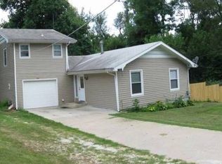 1136 W Kerr St, Springfield, MO 65803