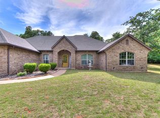 1595 Red River Cir, Edmond, OK 73025
