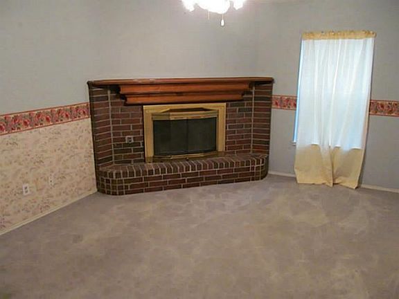 4th image of 1321 Quapaw Trl