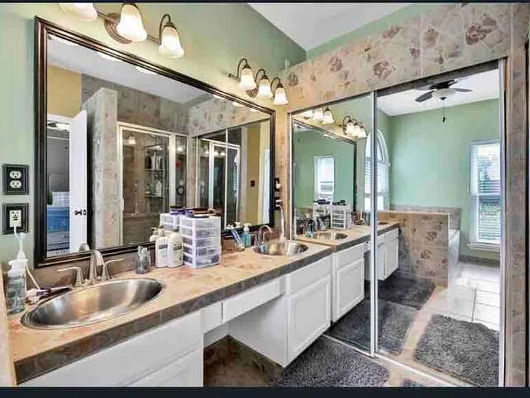 On Suite Bathroom