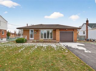 90 Pottruff Rd N, Hamilton, ON L8H 2M1