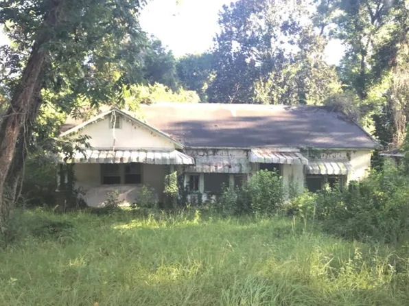 618 Napier St, Blackshear, GA 31516