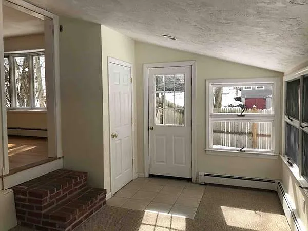 2 Lockwood Rd — Photo 13