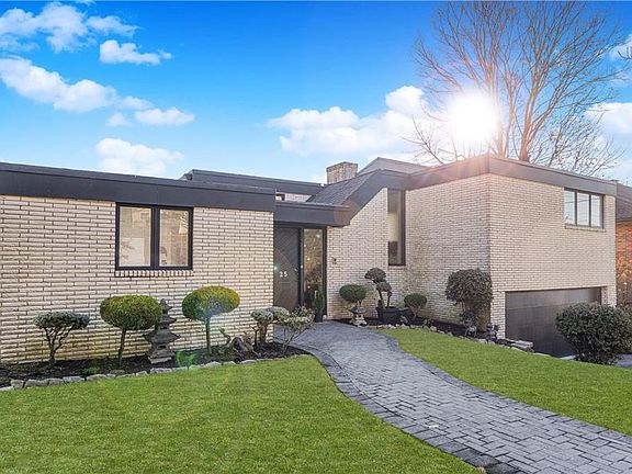 2nd image of 25 Claire Ct