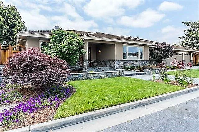 2664 Maplewood Ln photo 1
