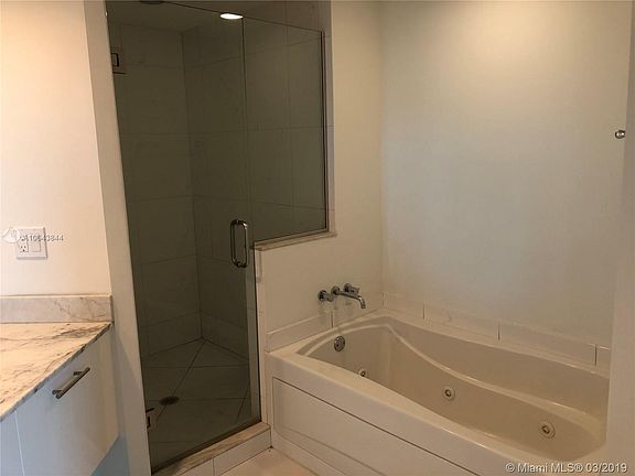5th image of 500 Brickell Ave APT 702