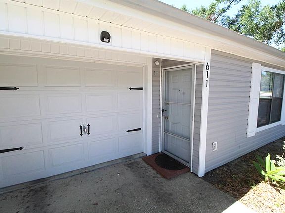 3rd image of 611 Teleran St