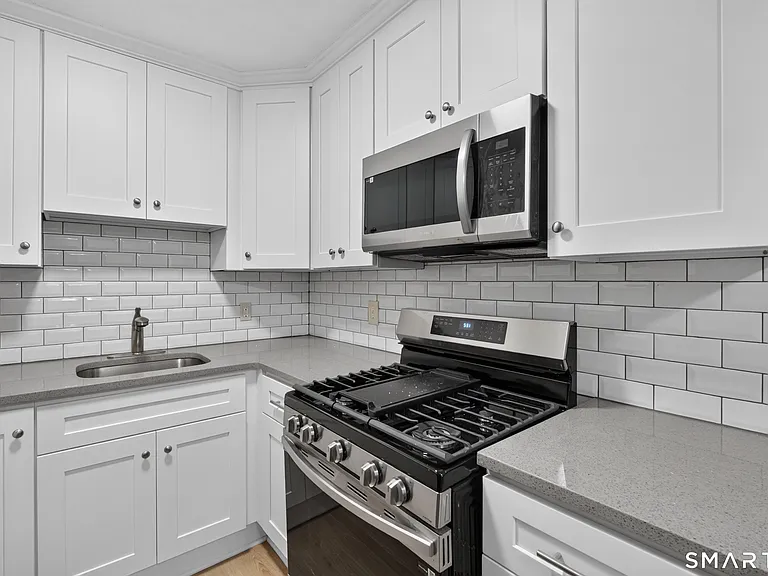 41 Admiral St #1 — Photo 23
