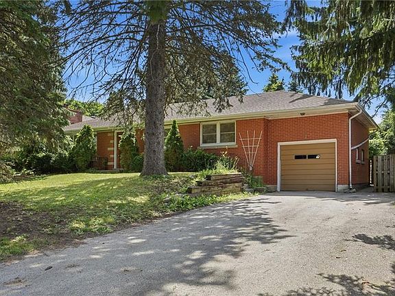 4th image of 524 Dorval Dr
