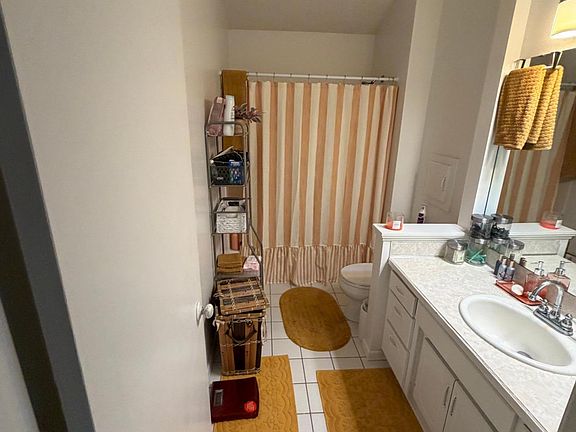 4th image of 3814 97th Ln NE