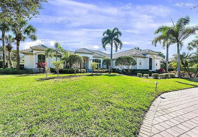 11234 Five Oaks Ln — Photo 32