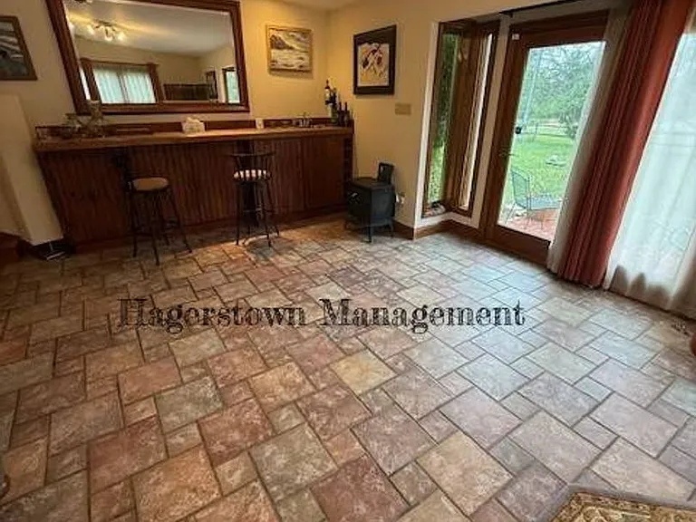 7500 Mountain Laurel Rd — Photo 9