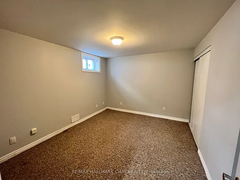 10 Bowman Ave #A — Photo 9