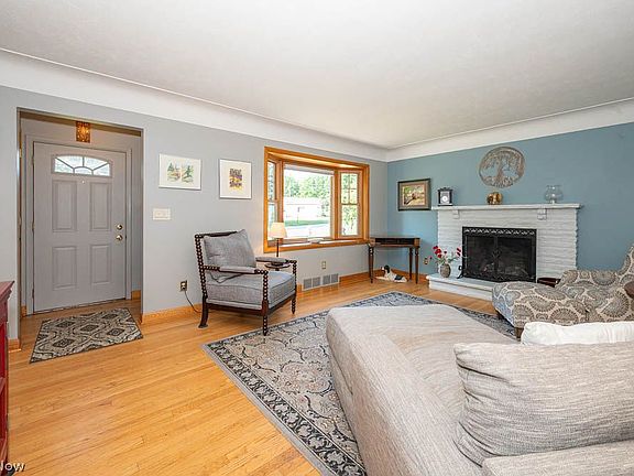 3rd image of 5617 Yorktown Ln