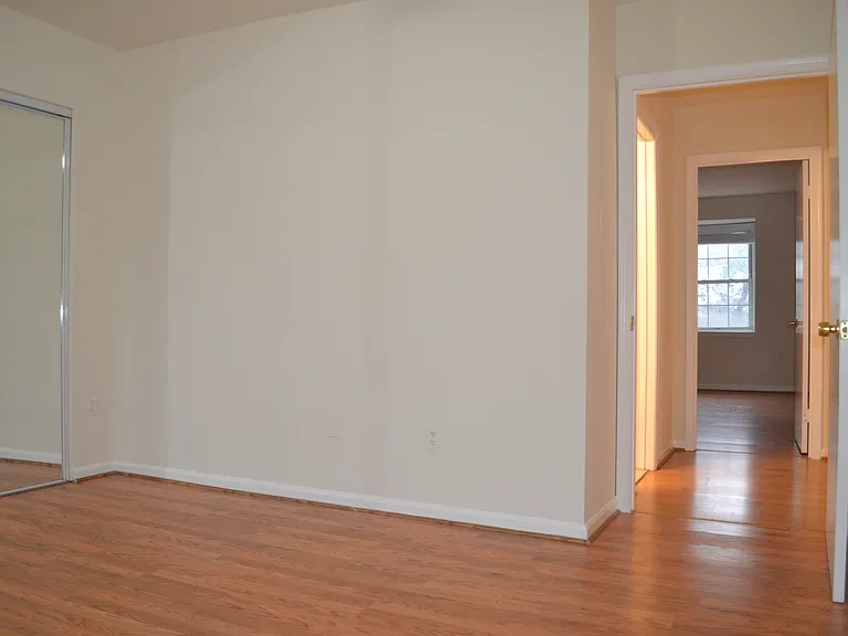722 Quince Orchard Blvd #201 — Photo 15