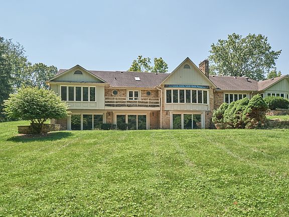 4th image of 5760 Wallingwood Dr