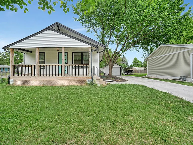 3260 Hitchcock St — Photo 30