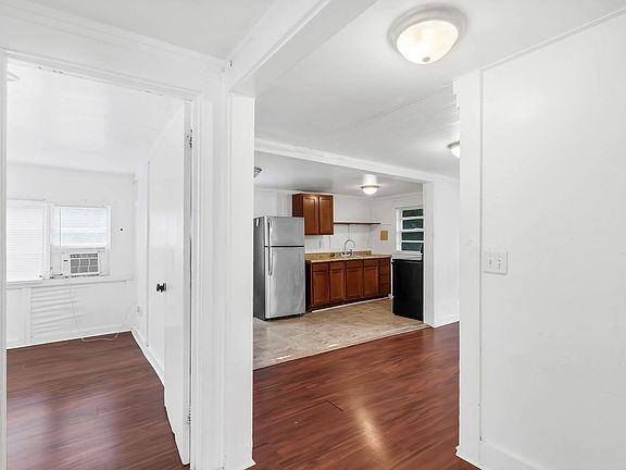 3rd image of 357 W Minneola Ave APT 2
