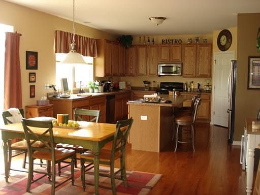 5th image of 1285 Tuscany Trl