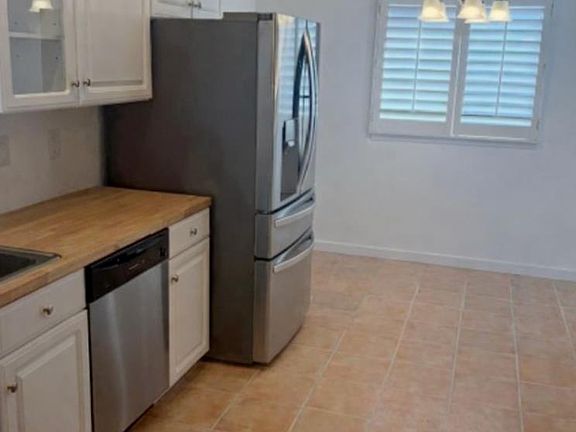 2nd image of 211 Carnoble Dr
