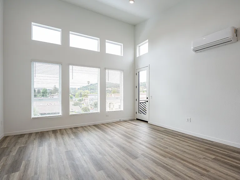 Laurel - Living Room