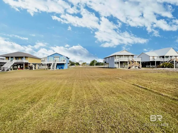1365 W Lagoon Ave, Gulf Shores, AL 36542