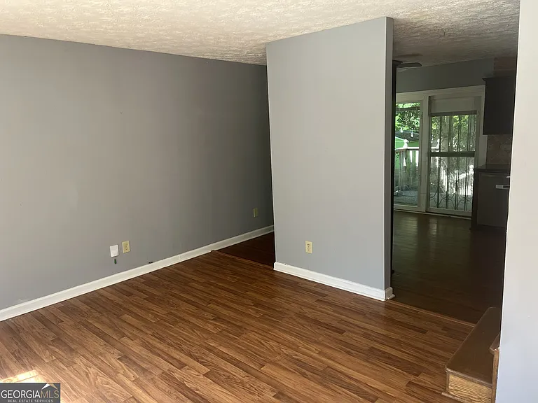 2561 Lewfield Cir SE — Photo 4