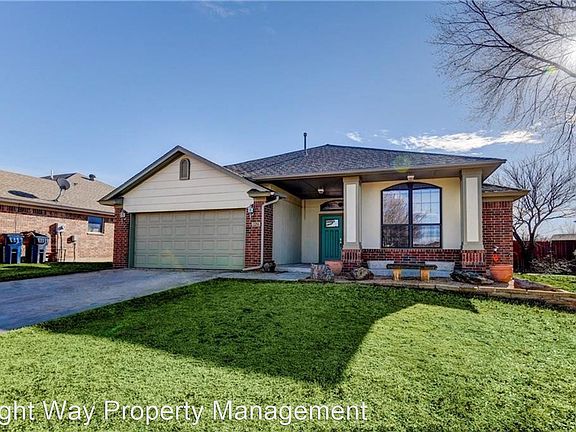 2nd image of 2216 SW 141st Pl