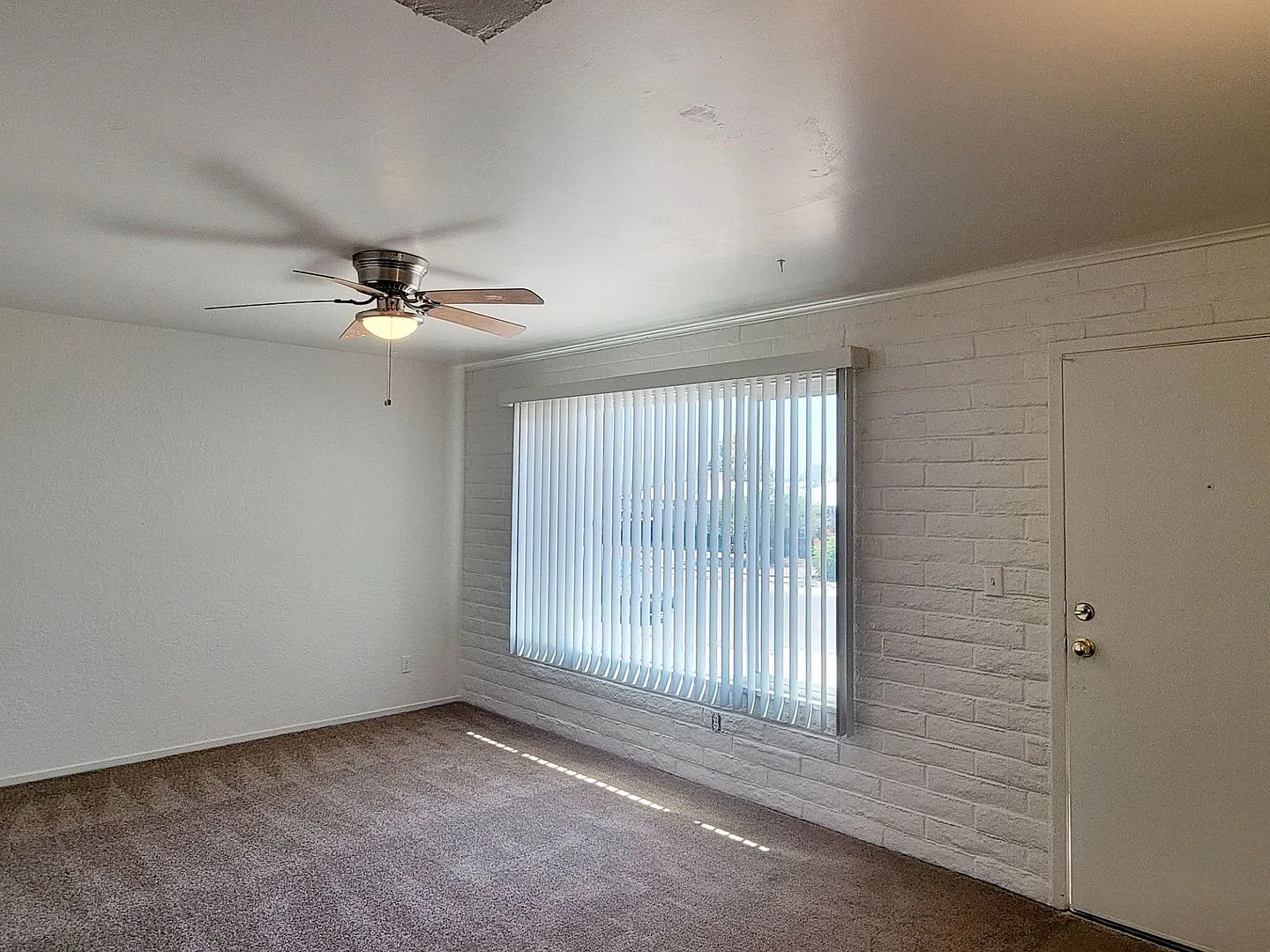 East Tucson Gem: Bright 3-Bed Home with Spacious Covered Patio & Enclosed Yard — Photo 2