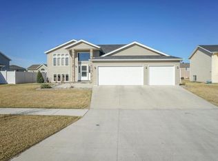 3669 Taylor St S, Fargo, ND 58104