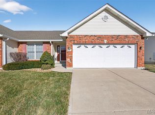 1155 Villa Flora Dr, O'Fallon, MO 63366