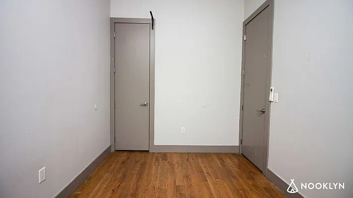 Rented by Nooklyn NYC LLC | media 51