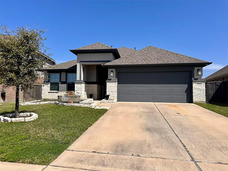 19218 Jenny Creek Ct — Photo 1