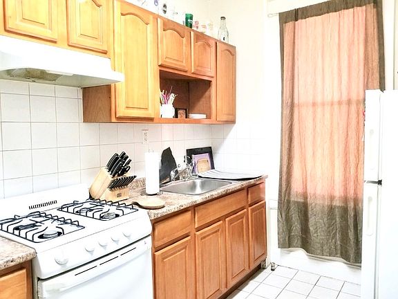 2nd image of 33-12 31st Ave #1R