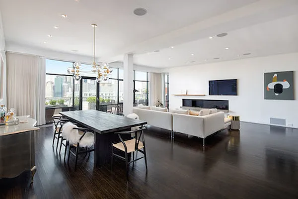 Rented by Vertex Realty Group LLC | media 14