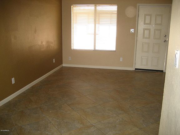 2nd image of 627 E Knoll St APT 3
