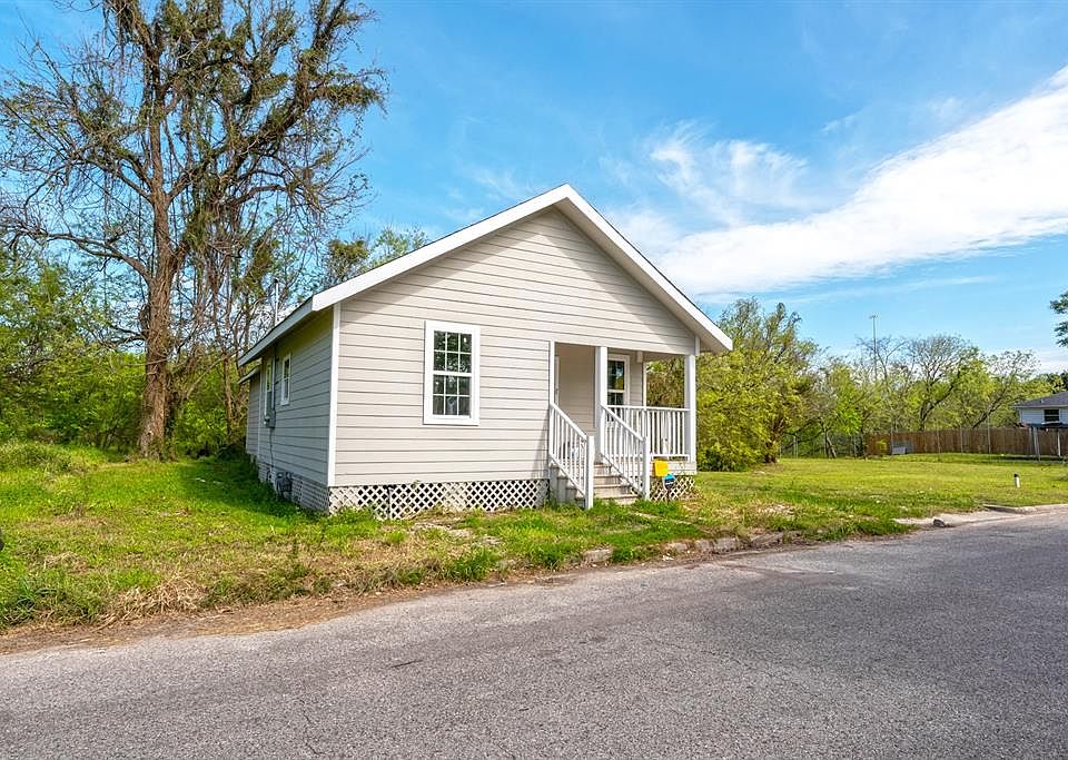 1st image of 3406 Bayou Dr
