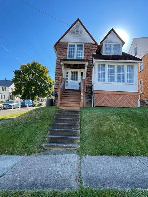 121 E 6th St photo 1