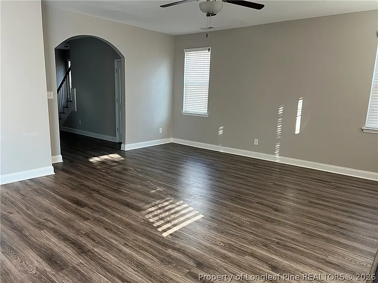 312 Derby Ln — Photo 2
