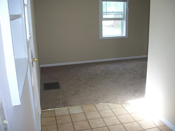 5th image of 701 N 11th St